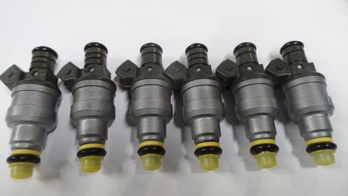 Bosch 2nd Gen 4 Hole Upgrade Fuel Injectors for 1987 - 1998 Jeep 4.0L Engines