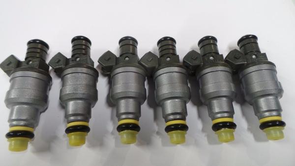 Bosch 2nd Gen 4 Hole Upgrade Fuel Injectors for 1987 - 1998 Jeep 4.0L Engines